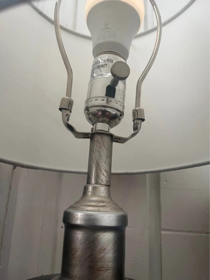 Modern Table Lamp with White Shade - photo 3