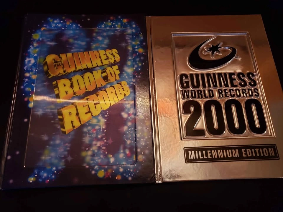 CHILDREN / YOUNG ADULT BOOKS - photo 3