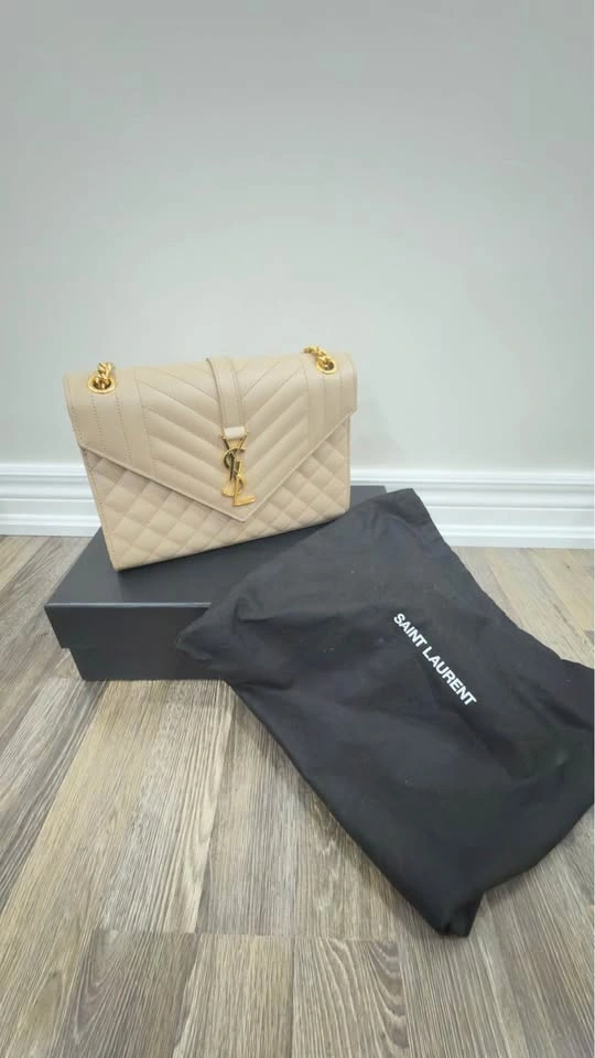 Saint Laurent Envelope Medium Bag - photo 2