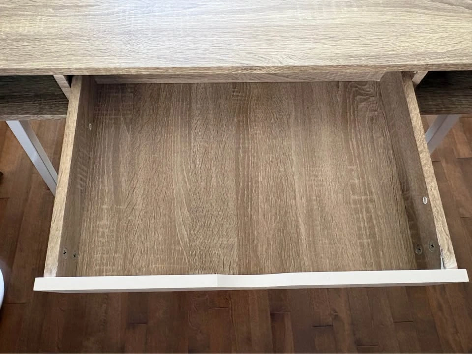 Office desk - photo 2