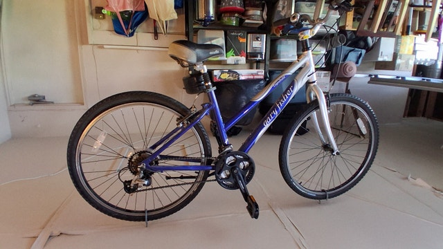 Gary Fisher Capitola (Hybrid Mountain Bike)