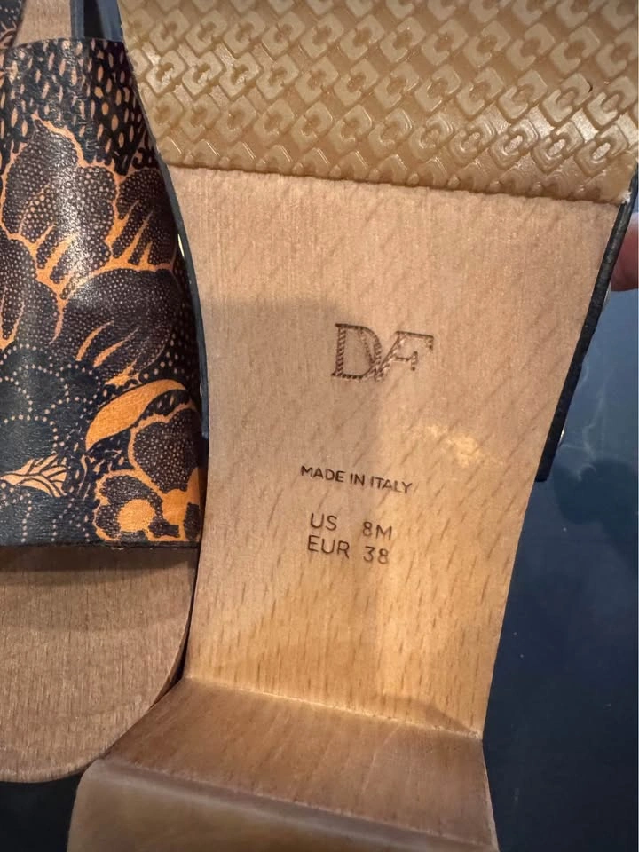 Diane Von Furstenberg Wooden & Floral Leather Clogs size 8 - photo 2