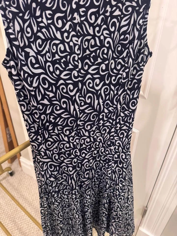 Girls Size 14 Spring / Summer Dresses - $15 each or all 8 for $1 - photo 5