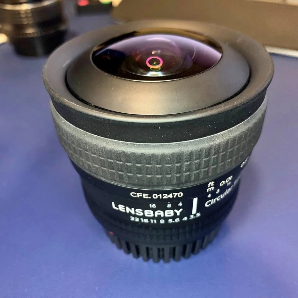 Lensbaby 5.8mm f/3.5 Circular Fisheye - Canon mount