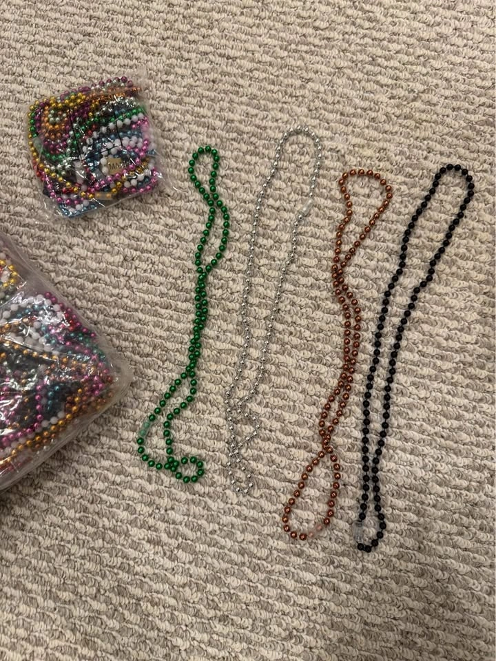 144 pieces of Mardi Gras Beads, Brand New (multiple packs!) - photo 5
