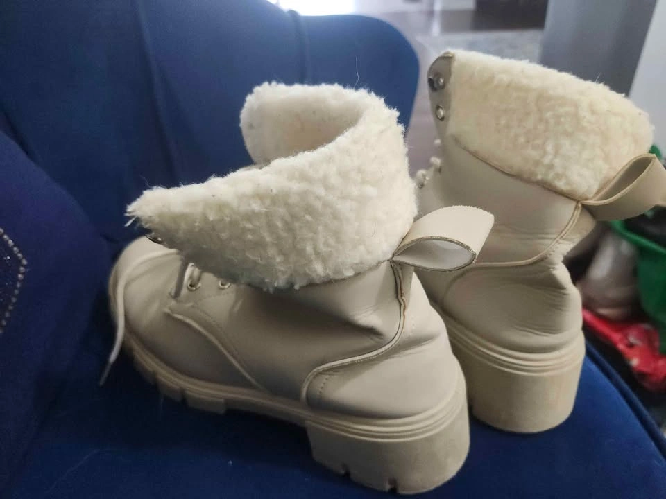 BUNDLE OF SHOES - photo 5