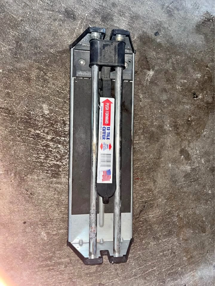 Manual 13” tile cutter