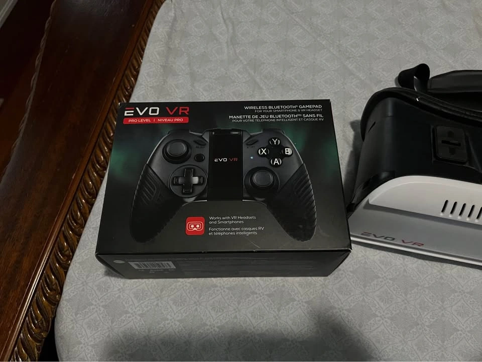 EVO Next Virtual Reality Headset + EVO Controller - photo 2