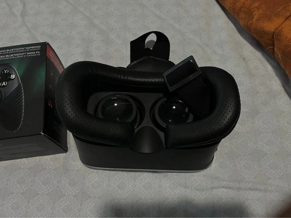 EVO Next Virtual Reality Headset + EVO Controller - photo 3