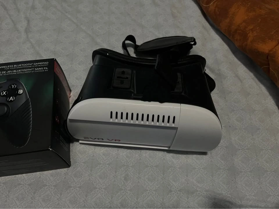 EVO Next Virtual Reality Headset + EVO Controller - photo 5
