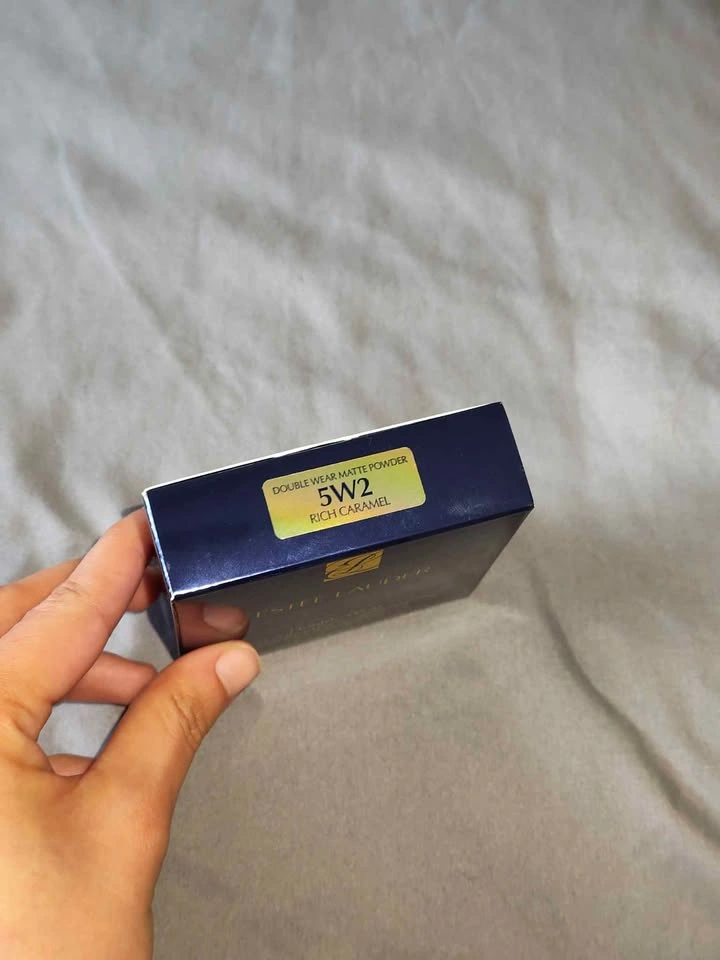 Estée Lauder Double Wear Stay-in-Place Matte Powder Foundation - photo 3