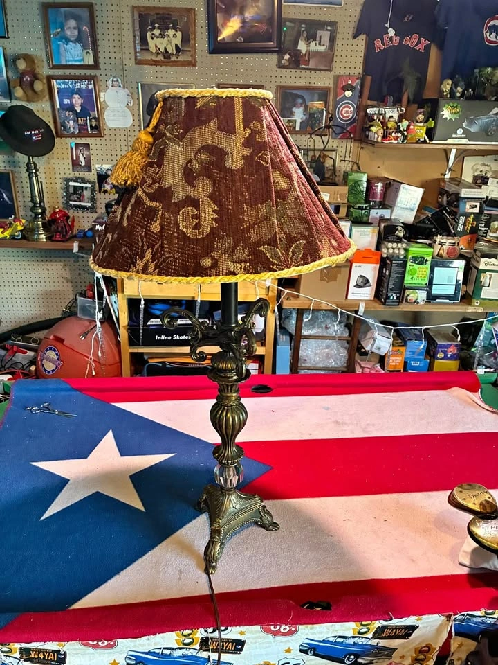Table lamp