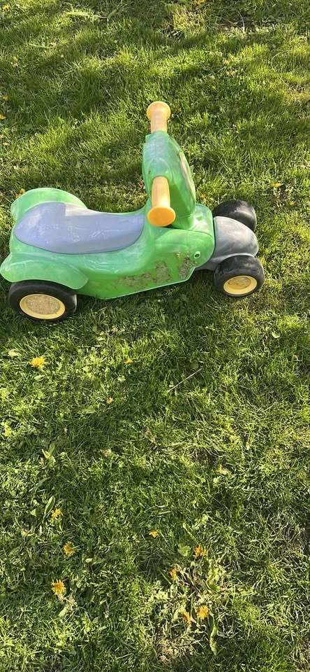 John Deere Ride-On Toy - photo 2