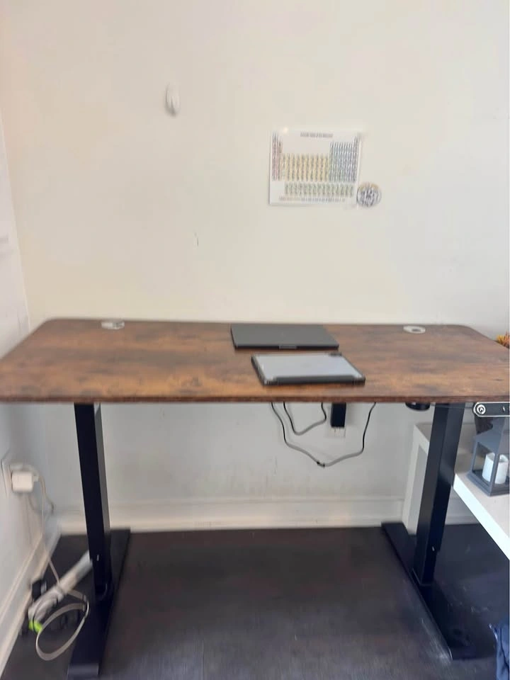 Standing desk - highly adjustable