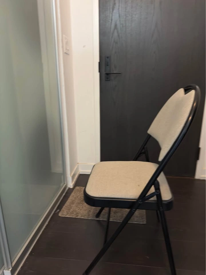 Chair - photo 2