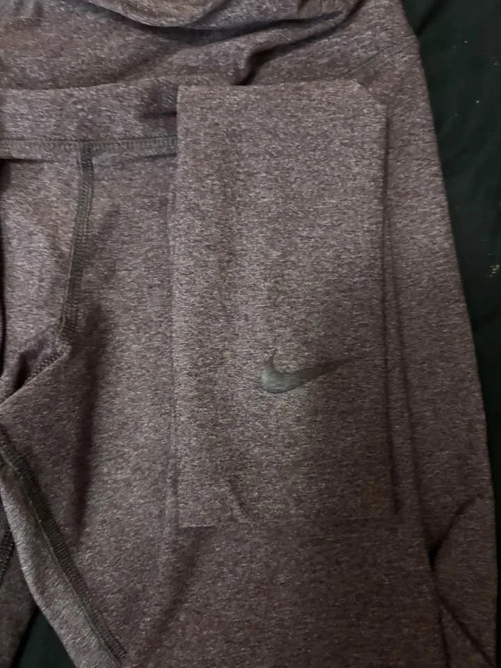 EEUC Nike Dri-fit leggings image indicator(2)