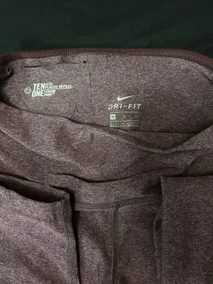 EEUC Nike Dri-fit leggings image indicator(3)