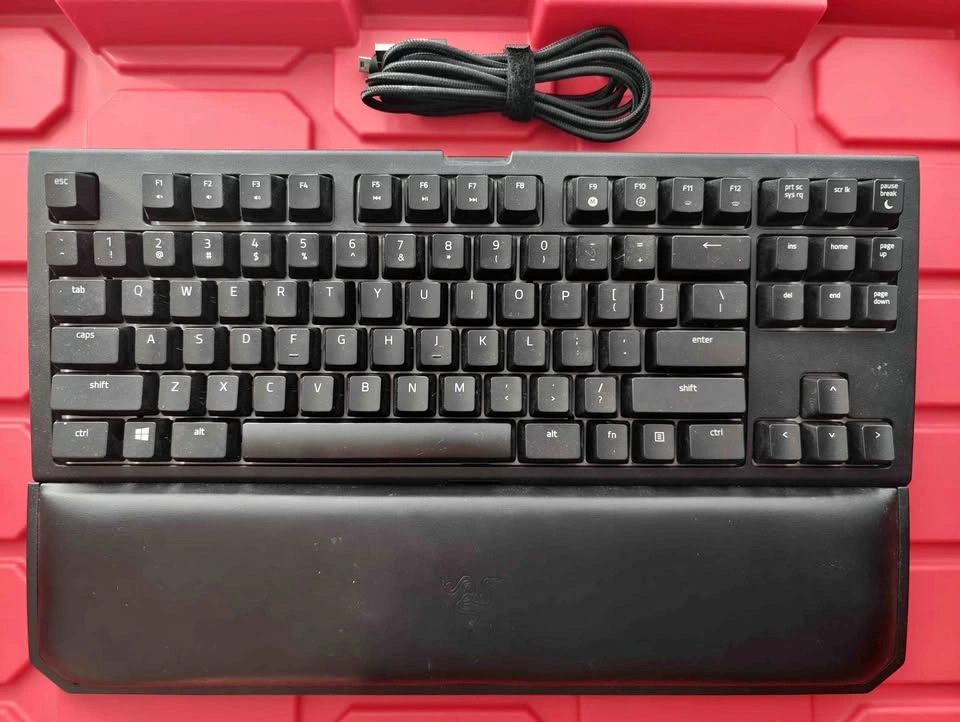 Razer Blackwidow TE Chroma V2 Gaming LED Keyboard
