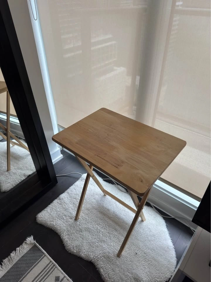 Small wooden table - photo 3