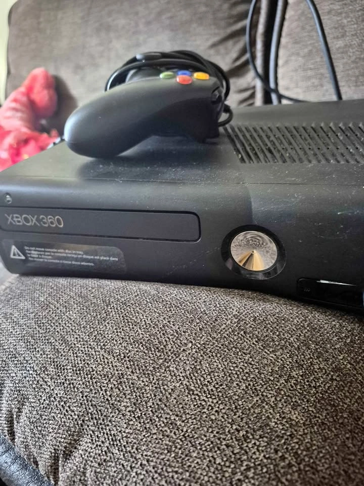 Xbox 360 S
