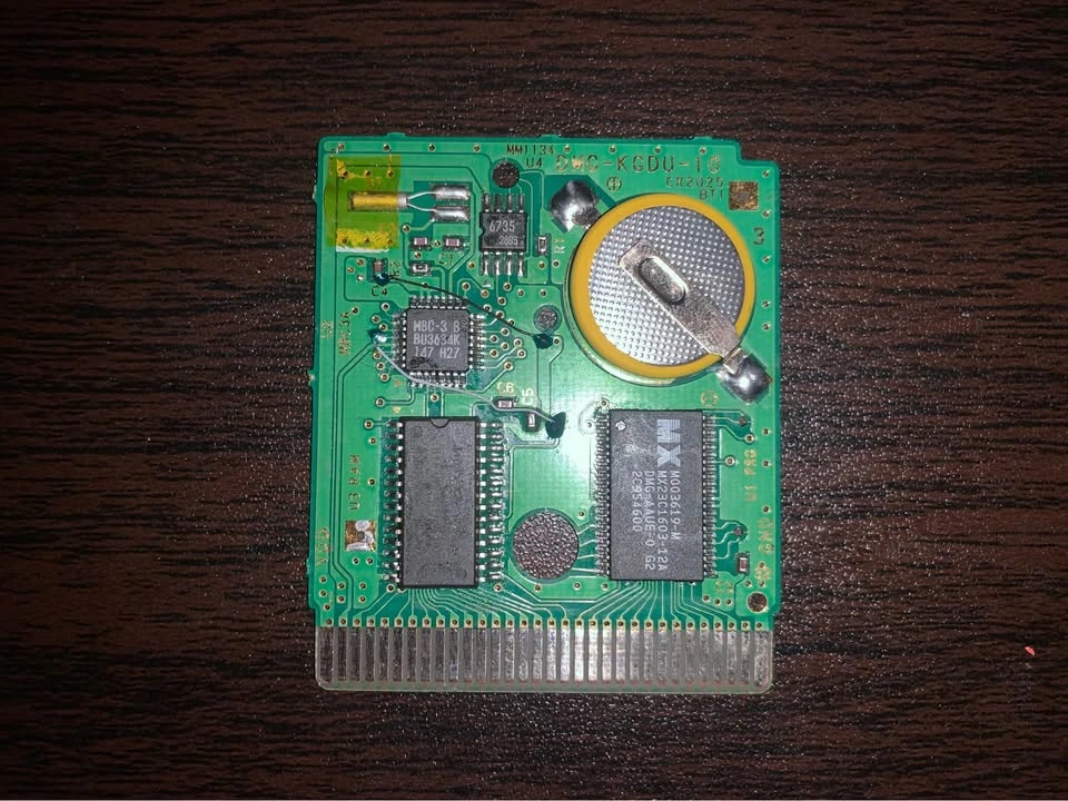 Authentic Repaired Pokemon Gold No Label - photo 5
