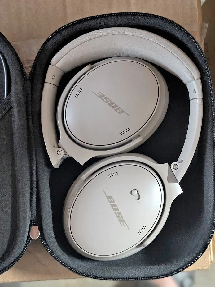 Bose - QuietComfort Headphones (All Colors) | Used