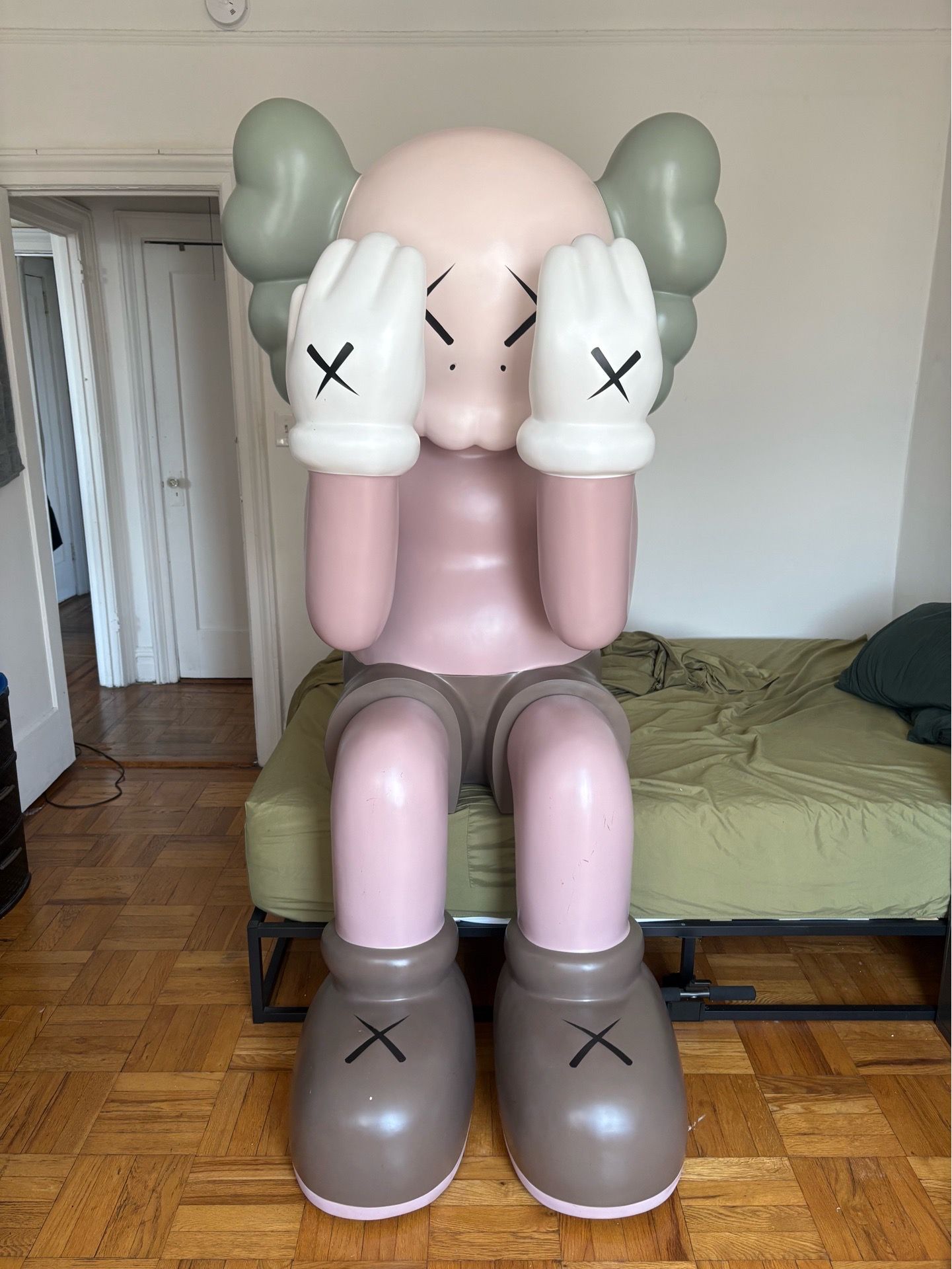 6.5ft Kaws Companion Sculpture - photo 2