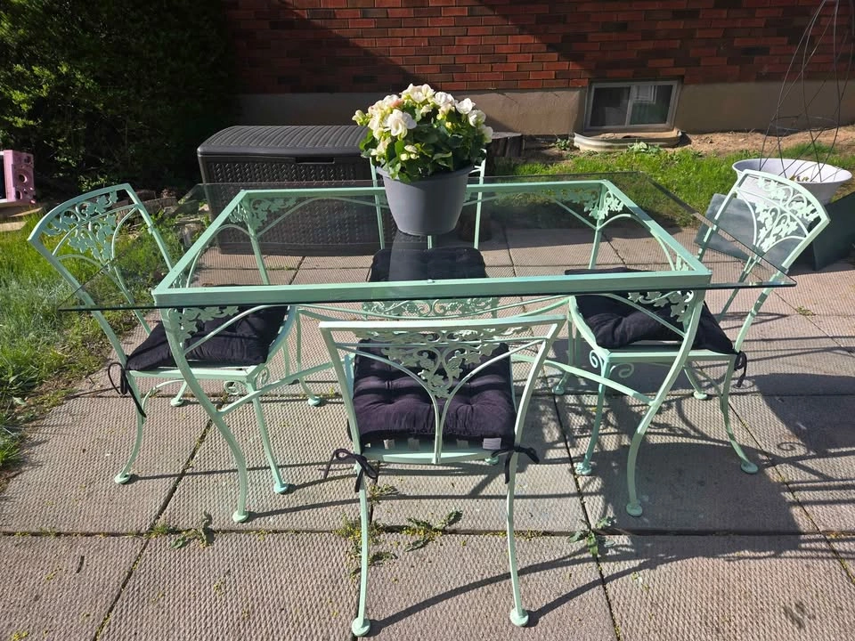Vintage Mint Green Wrought Iron Patio Dining Set - photo 3