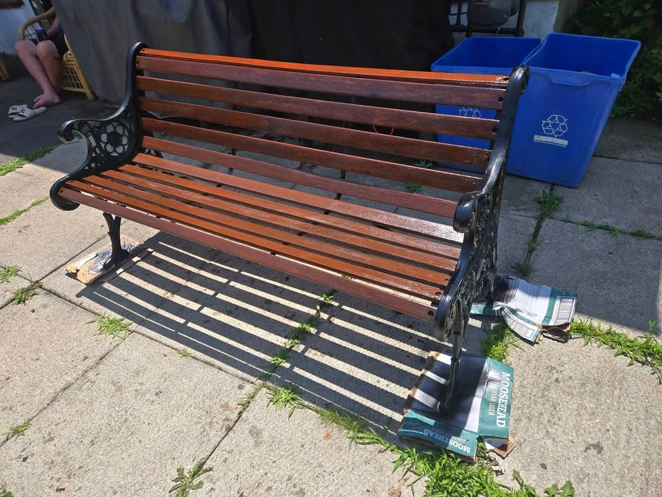 Professionally refinished Cast Iron and Wood PARK Bench - photo 3
