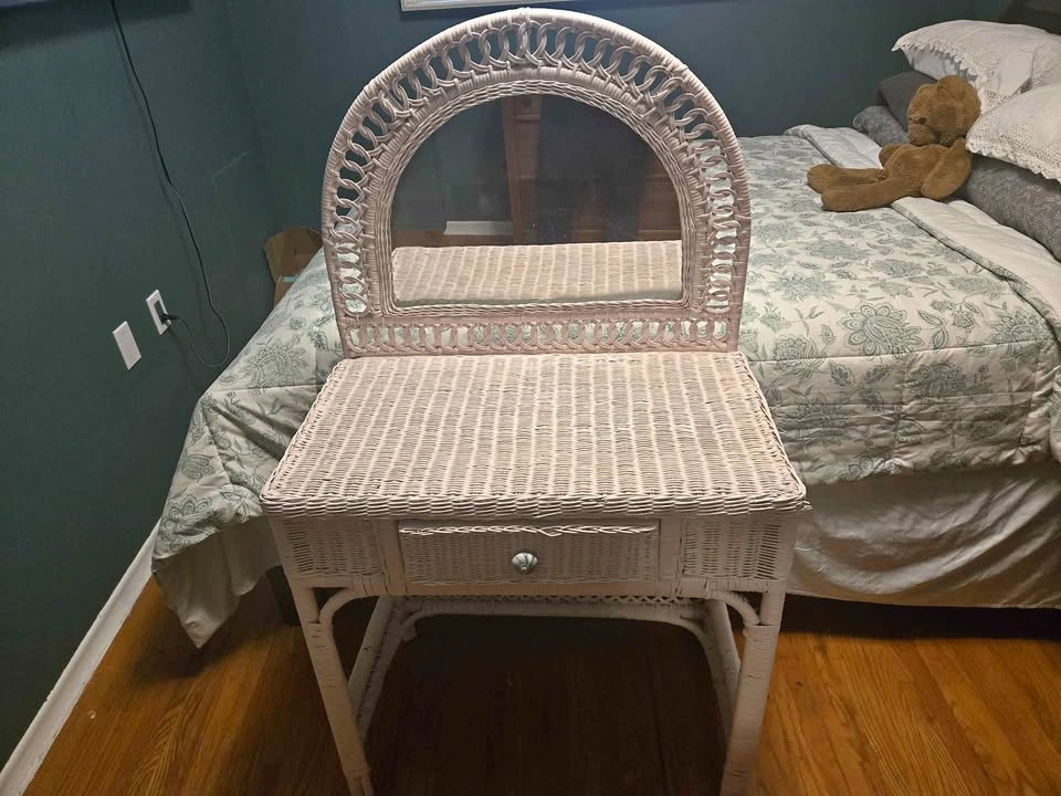 Vintage Wicker Vanity Desk with Arched Mirror
