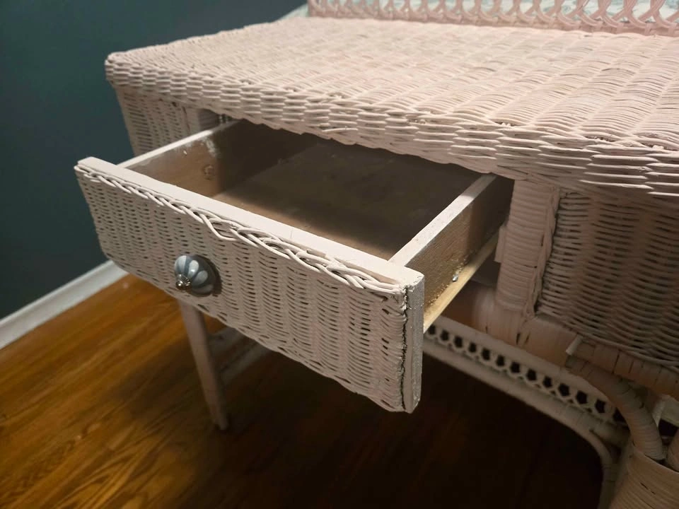 Vintage Wicker Vanity Desk with Arched Mirror - photo 4
