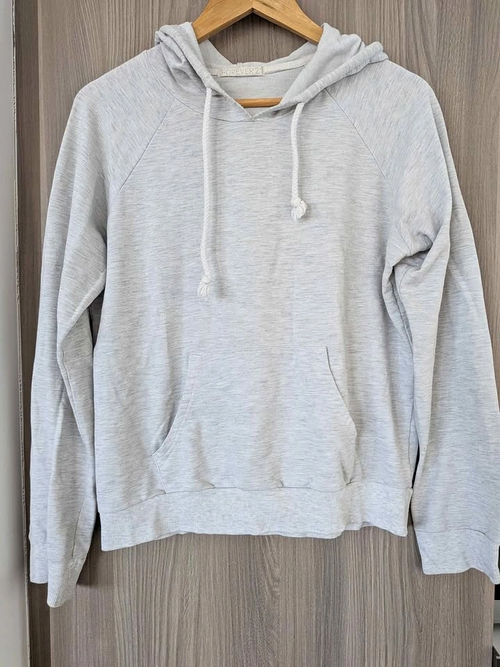FOREVER 21 Classic Pullover Hoodie Light Grey - S/M