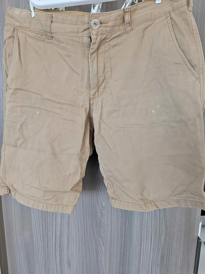 CASTRO Men's Chino Shorts - Size 42