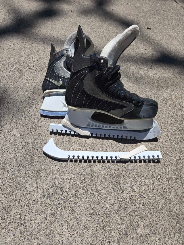 NIKE IGNITE HOCKEY SKATES