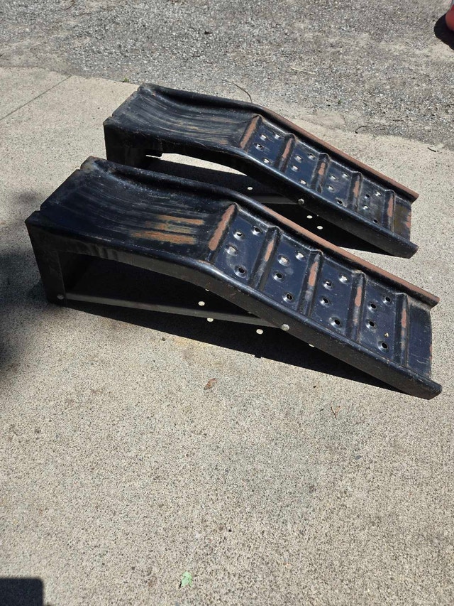 STEEL CAR RAMP SET