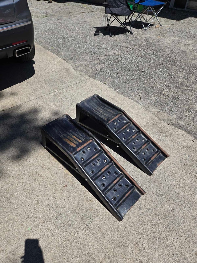 STEEL CAR RAMP SET - photo 2