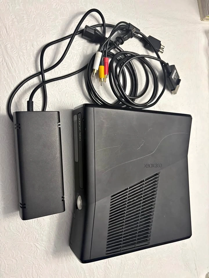 Microsoft Xbox 360 S Console