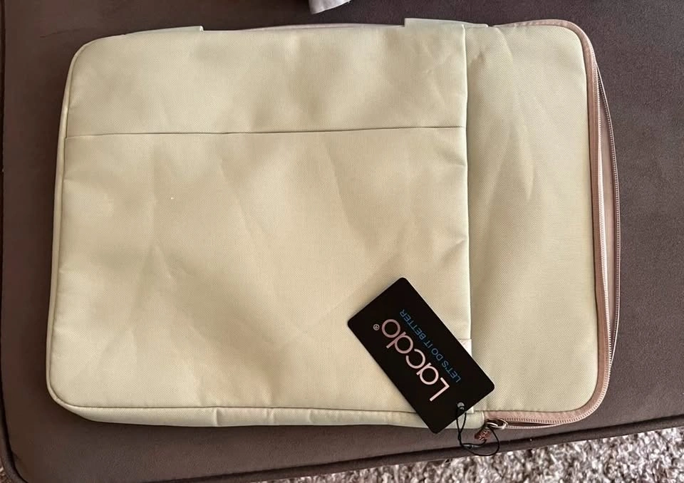 NEW Green 16 Inch Laptop Sleeve with Retractable Handle - photo 3