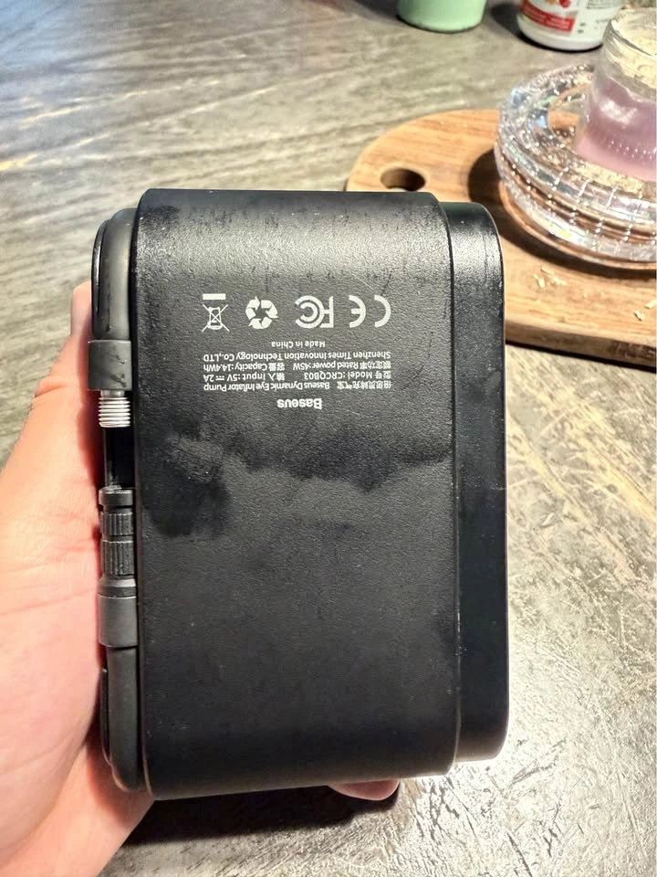 Baseus Portable Wireless Smart Tire Inflator & Air Pump - photo 2