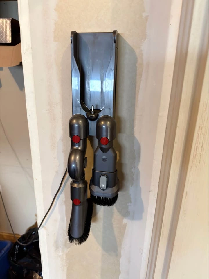 Dyson Cyclone V10 Cordless Vacuum with Upgraded Heads - photo 2