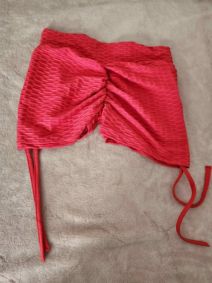 Chors levanta pompas (L)