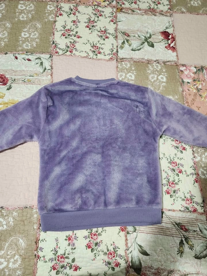 Girls' Sweater Size 6-7 - photo 4