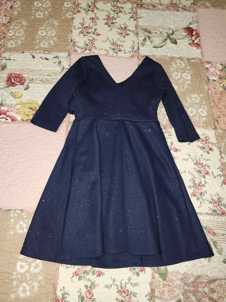 Girl's Dress Size 5 - photo 2