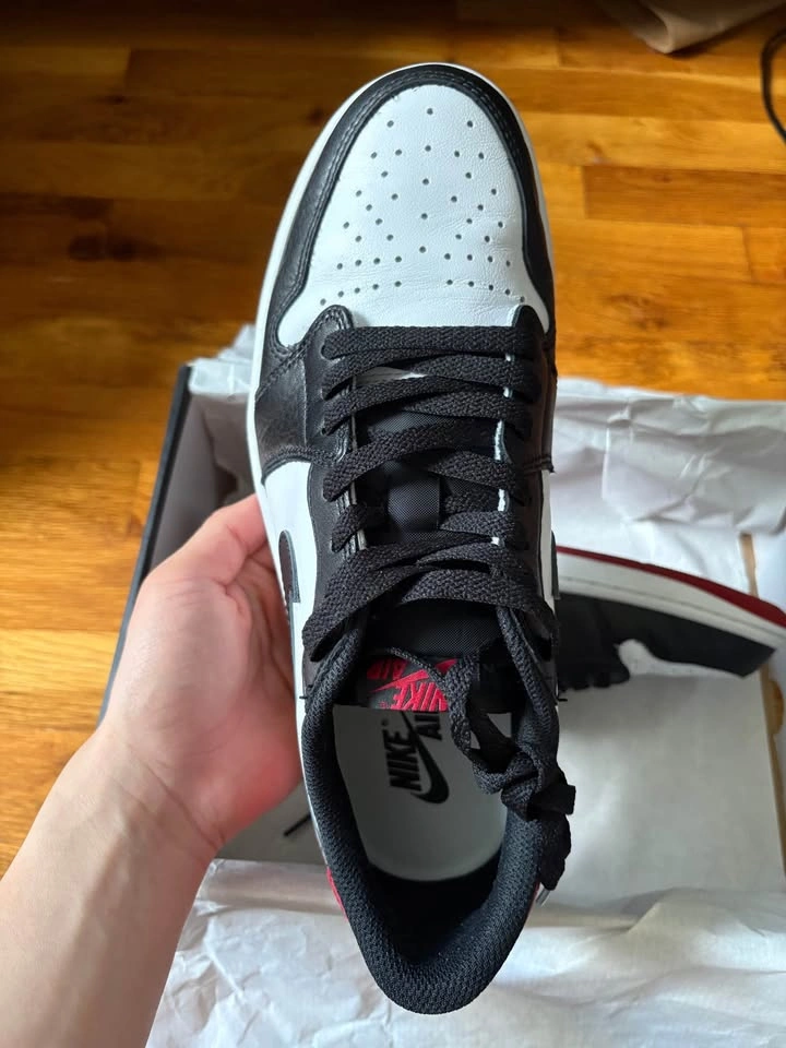 Air Jordan 1 Low OG Black Toe - photo 4