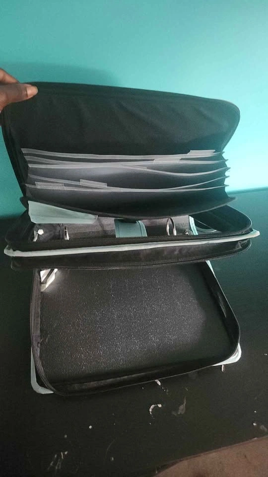 Teal and black binder - photo 3