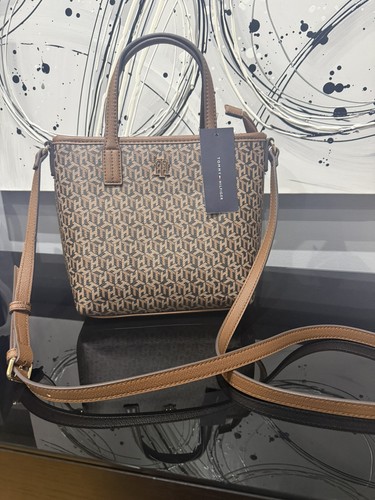 Brand New Tommy Hilfiger Monogram Mini Tote Crossbody - photo 2