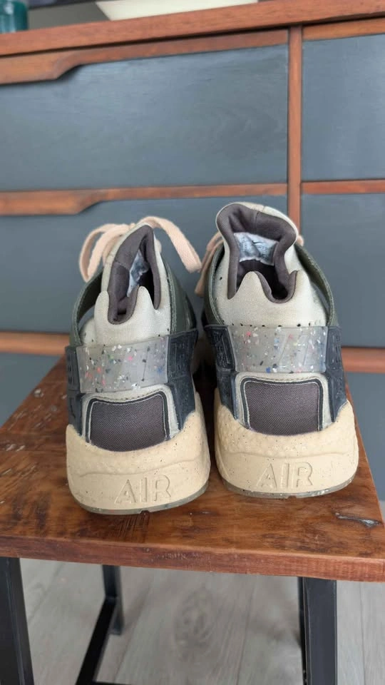 Nike Air Huarache Crater Premium in "Cargo Khaki/Limestone" Size - photo 5