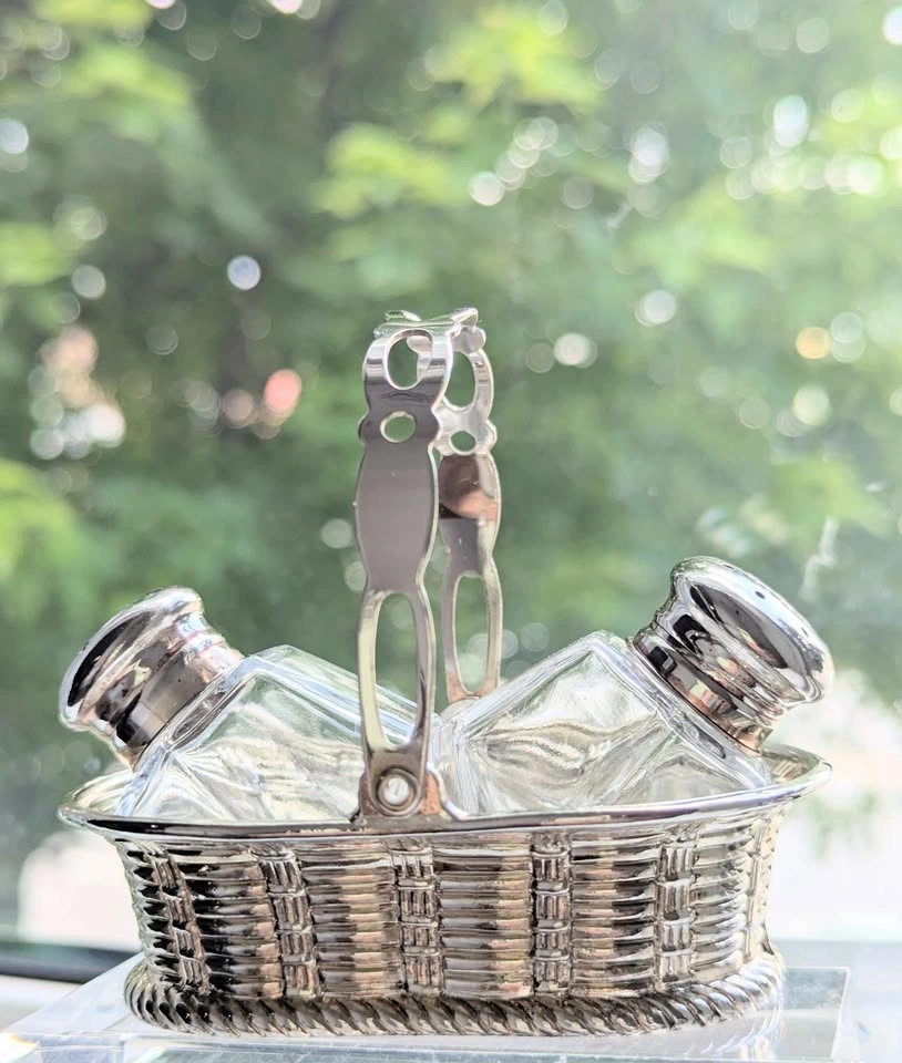 Vintage Silver Plated Zinc Salt and Pepper Shaker Set with Baske - photo 2