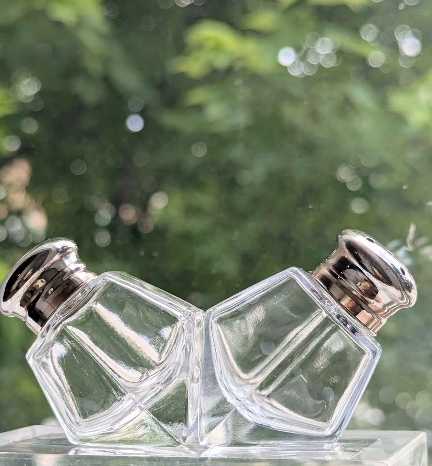 Vintage Silver Plated Zinc Salt and Pepper Shaker Set with Baske - photo 3