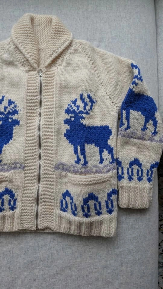 Cowichan style sweater 100% Wool roughly size Medium Women's - photo 4